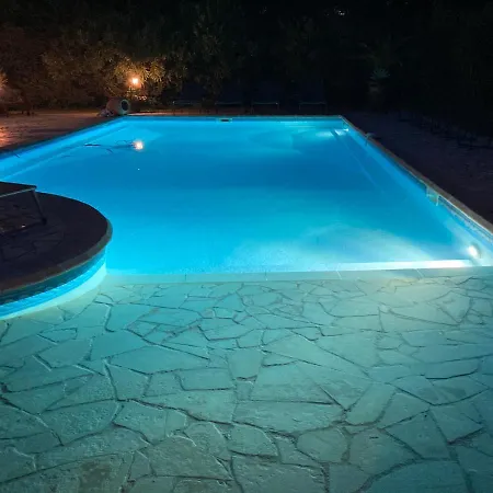Villa Les Muscades à Saint-Étienne-du-Grès Extérieur photo