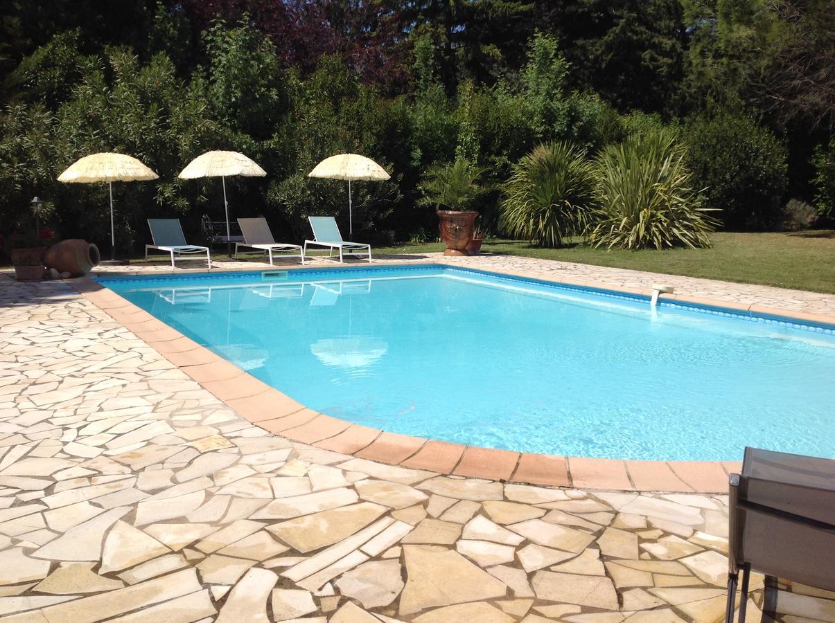 Les Muscades Villa *